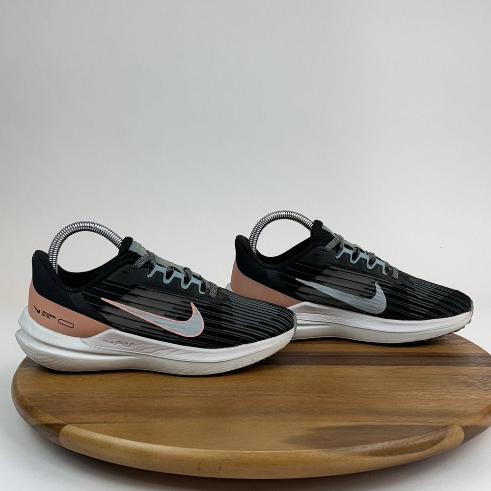 Womens Nike Winflo 9 Black Light Madder Root Athletic Running‎ Sneakers Size 6 M